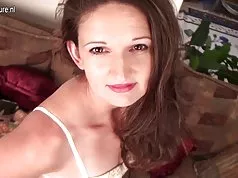 Horny US MOM with hungry vagina